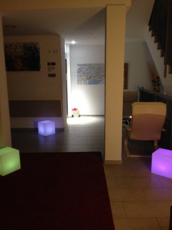 Hostelscat Барселона Екстериор снимка