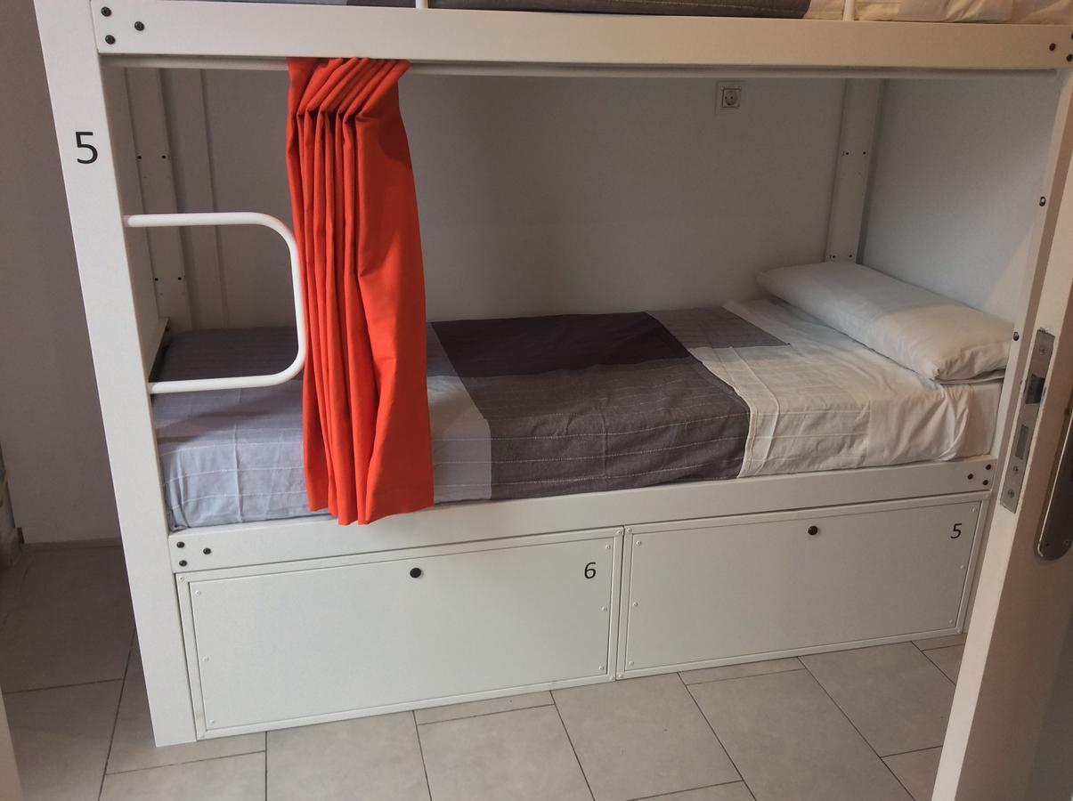 Hostelscat Барселона Екстериор снимка