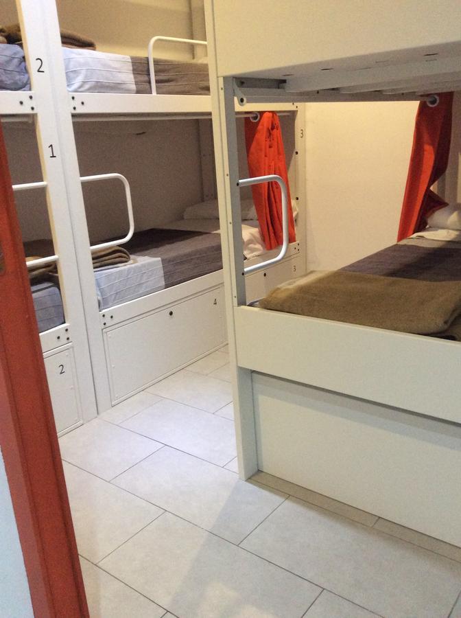 Hostelscat Барселона Екстериор снимка
